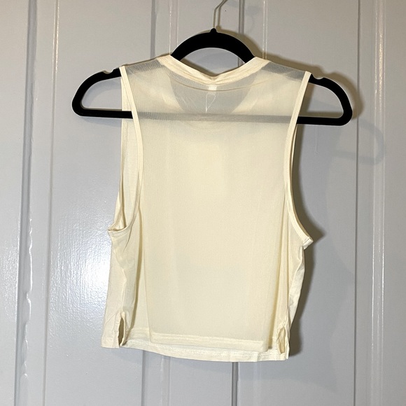 Cropped Workout Muscle Tank w/Mesh Back - Picture 3 of 6